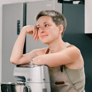 Логотип @breadandcrumbs - Простые рецепты и хлеб без глютена. Ася Мотина