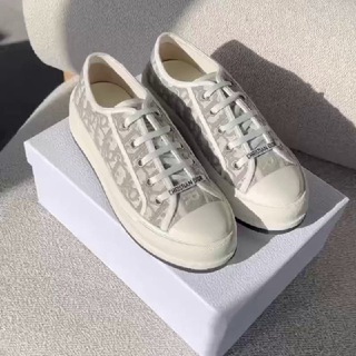 Логотип @brendobi - Брендовая женская обувь