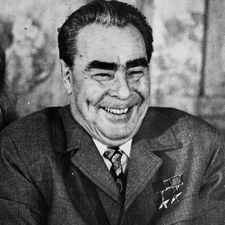 Логотип @brovenosec - Бровеносец в потёмках