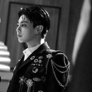 Логотип @btsdarklove - btsdarklove•☽︎•