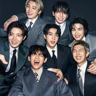 Логотип @btshourly - 💜 𝙏𝙝𝙞𝙨 𝙞𝙨 𝘽𝙏𝙎 ࣪.⋆ ⁷