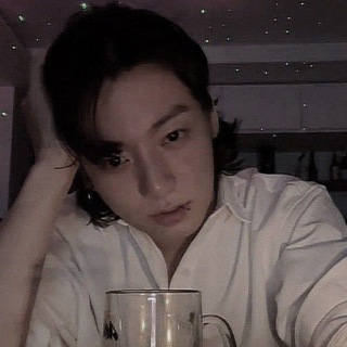 Логотип @btsplaylistss - 𝖻𝗍𝗌 𝗉𝗅𝖺𝗒𝗅𝗂𝗌𝗍𝗌 ♡