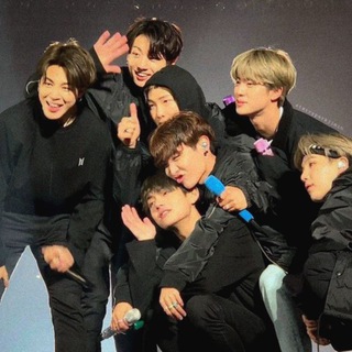 Логотип @btswithlove - под зонтиком с бтс