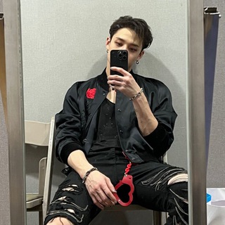 Логотип @bubchan - 🐺