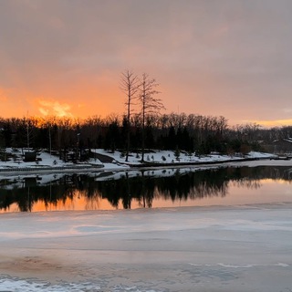 Логотип @budnimamuvlog - Будни Мамы Влог