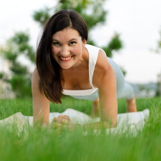 Логотип @bumyoga_channel - Йога с Машей Буракевич