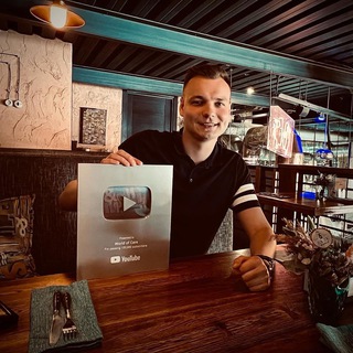 Логотип @burushinn - Андрей Бурушин