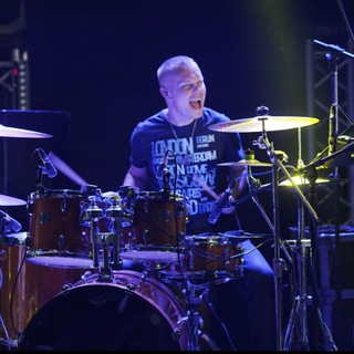 Логотип @bushuerdrums - Андрей Бушуев