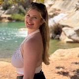 Логотип @bustyellie - bustyellie