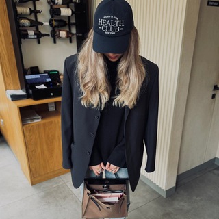 Логотип @bydarishh - D. A.