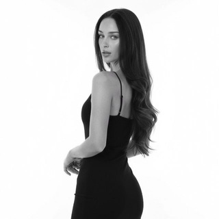 Логотип @byellen - ellen is here🫀