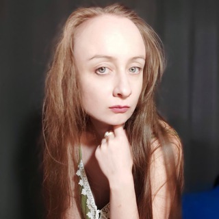 Логотип @byfreud - Nelly Freud