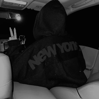 Логотип @byloveromantic - я хочу