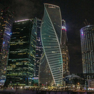 Логотип @byvaegse - by vaegse