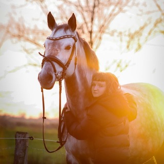 Логотип @caireltop - 🪩Чешкино