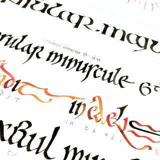Логотип @calligraphy_education_romanova - Курсы Каллиграфии Дарьи Викторовны Романовой