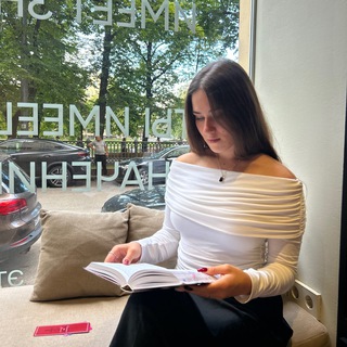 Логотип @capybooksss - capybooks📚📖🎧