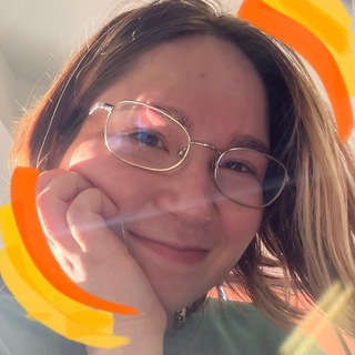 Логотип @career_light - Дария с фонариком