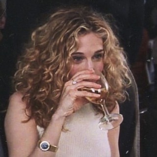 Логотип @carriediaries - Carrie Bradshaw Diaries