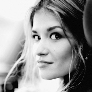 Логотип @catsayreads - Кацай читает 📘