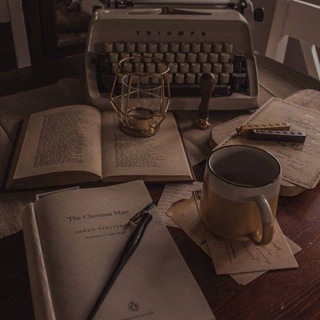 Логотип @cazadoradelibros - 𝙲𝚊𝚣𝚊𝚍𝚘𝚛𝚊 𝚍𝚎 𝙻𝚒𝚋𝚛𝚘𝚜 📖