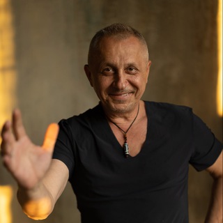 Логотип @centerenergy - Школа метафизики 9 Драконов