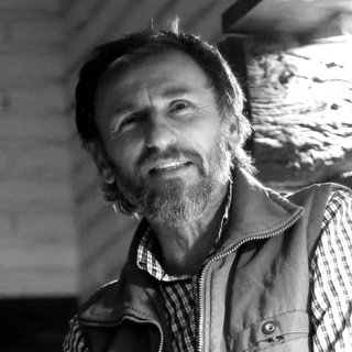 Логотип @cesarvegaperi - CesarVegaPeri