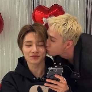 Логотип @chanjeongshome - 🦊 𝖼𝗁𝖺𝗇𝗃𝖾𝗈𝗇𝗀 • 𝗌𝗄𝗓 !! 🐺