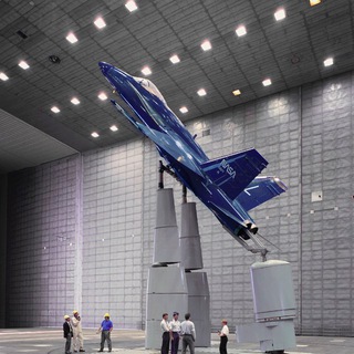 Логотип @channelexamplem - jet blue.