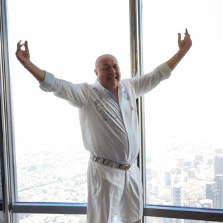 Логотип @charliewardfriends - Charlie Ward & Friends