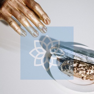 Логотип @charmeuz - "CHARME" NAIL STUDIO