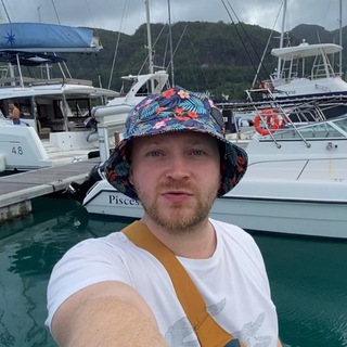 Логотип @chat_a_zuev - Болталка для своих 🌐