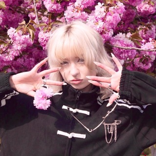 Логотип @chat_komfort - чат. комфорт кэм. 💒