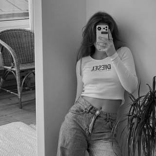 Логотип @chatikjunemorning - лизик на связи 💌