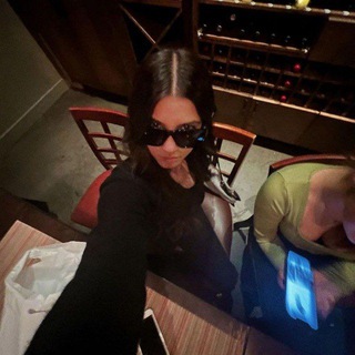 Логотип @chatkisskarnavall - 𝘤𝘩𝘢𝘵.♡