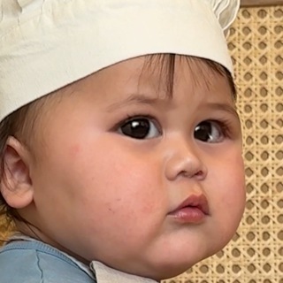 Логотип @chatnesuchat - чат НЕсучат 💅🏻