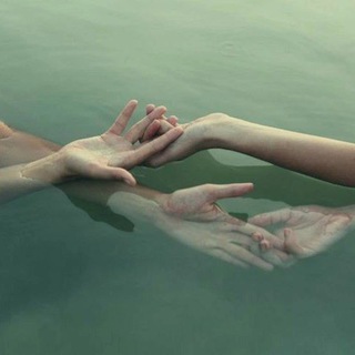 Логотип @chattingwithgod - / у бога я /