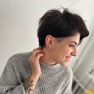 Логотип @chatzhenskogoklubakk - Чат Женского клуба КК