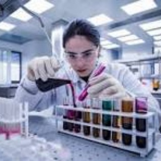 Логотип @chemicalhighchronicles - Chemical High Chronicles