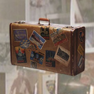 Логотип @chemodanstory - Чемодан историй