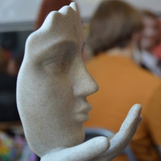 Логотип @cherdakonchat - Чатик чердаковцев 🏰