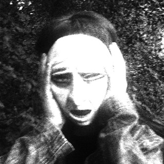 Логотип @chernayasobaka678 - Большая черная собака