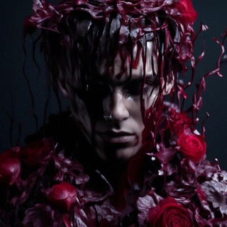 Логотип @chernilniycosmos - Чернильный космос. Стихи и Эстетика.