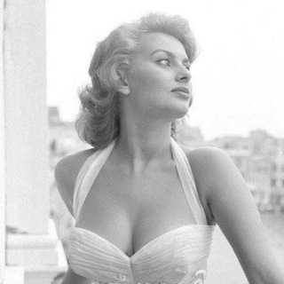 Логотип @chernoabeloe_tg - Черно-белое 📷