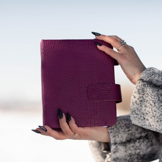 Логотип @cherryscrap - Cherry_me_studio | Творим и вытворяем с юмором