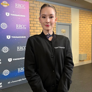 Логотип @cherryxxchat - chat