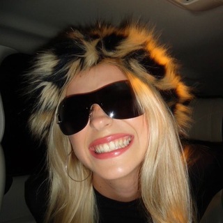 Логотип @cherryyblosssom - 𝑑𝑒𝑎𝑟 𝑑𝑖𝑎𝑟𝑦🍓