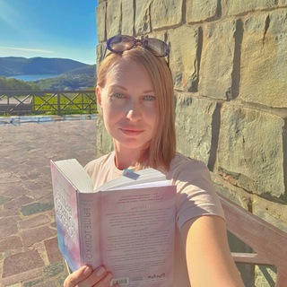 Логотип @chertkova1985 - Шелестя страницами 📖🍂📚🧡🍁🕯с чашечкой Латте☕️✨️