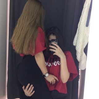 Логотип @chevignulas - Че выгнулась😖