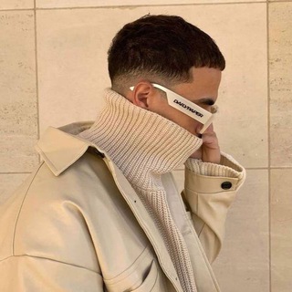 Логотип @chezashmot - ШМОТ